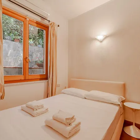Guesthost - Exclusive With Pool & Parking * Rapallo